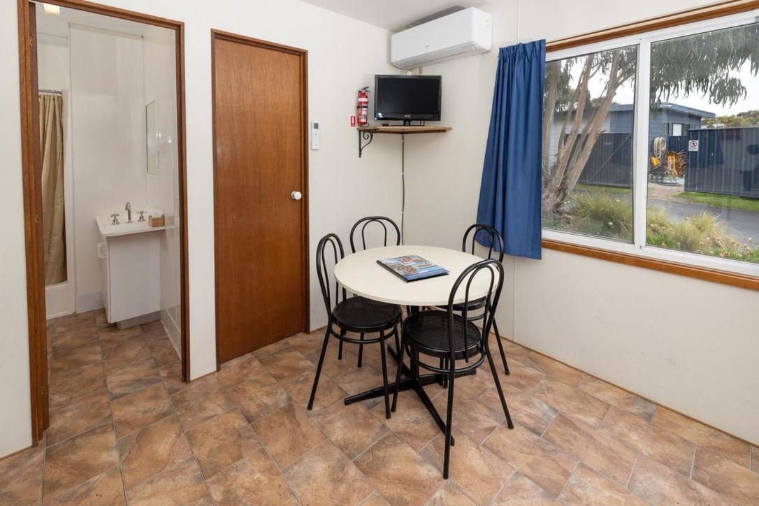 Pet Friendly On The Great Ocean Road Apartment Aireys Inlet Exterior photo